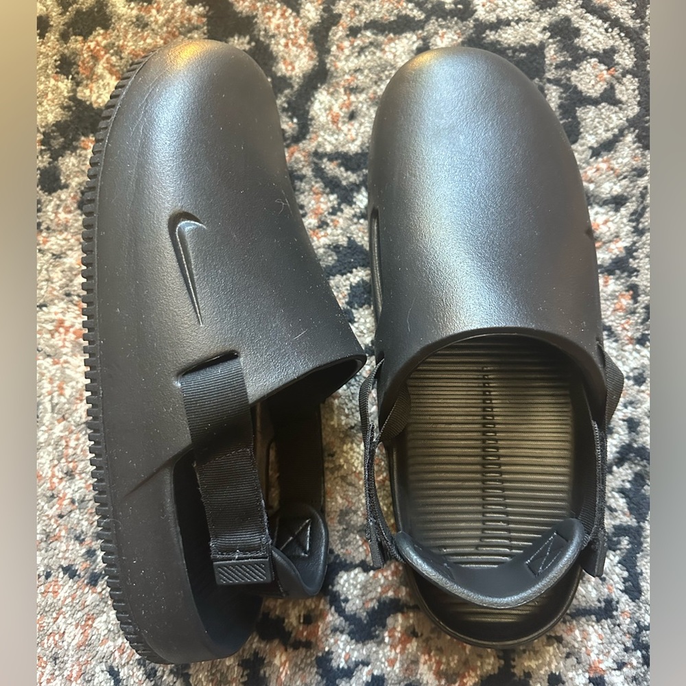 Nike Calm Mules (clogs)